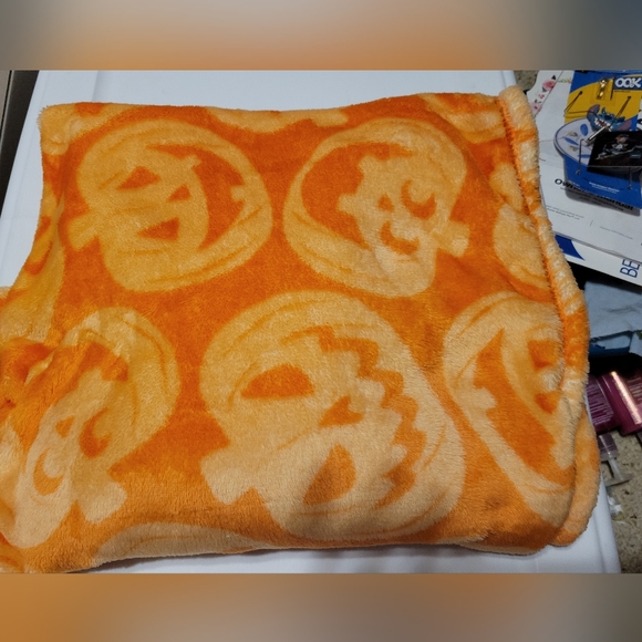 Bedding 5x60 Target Hyde And Eek Throw Blanket Orange Pumpkins Poshmark